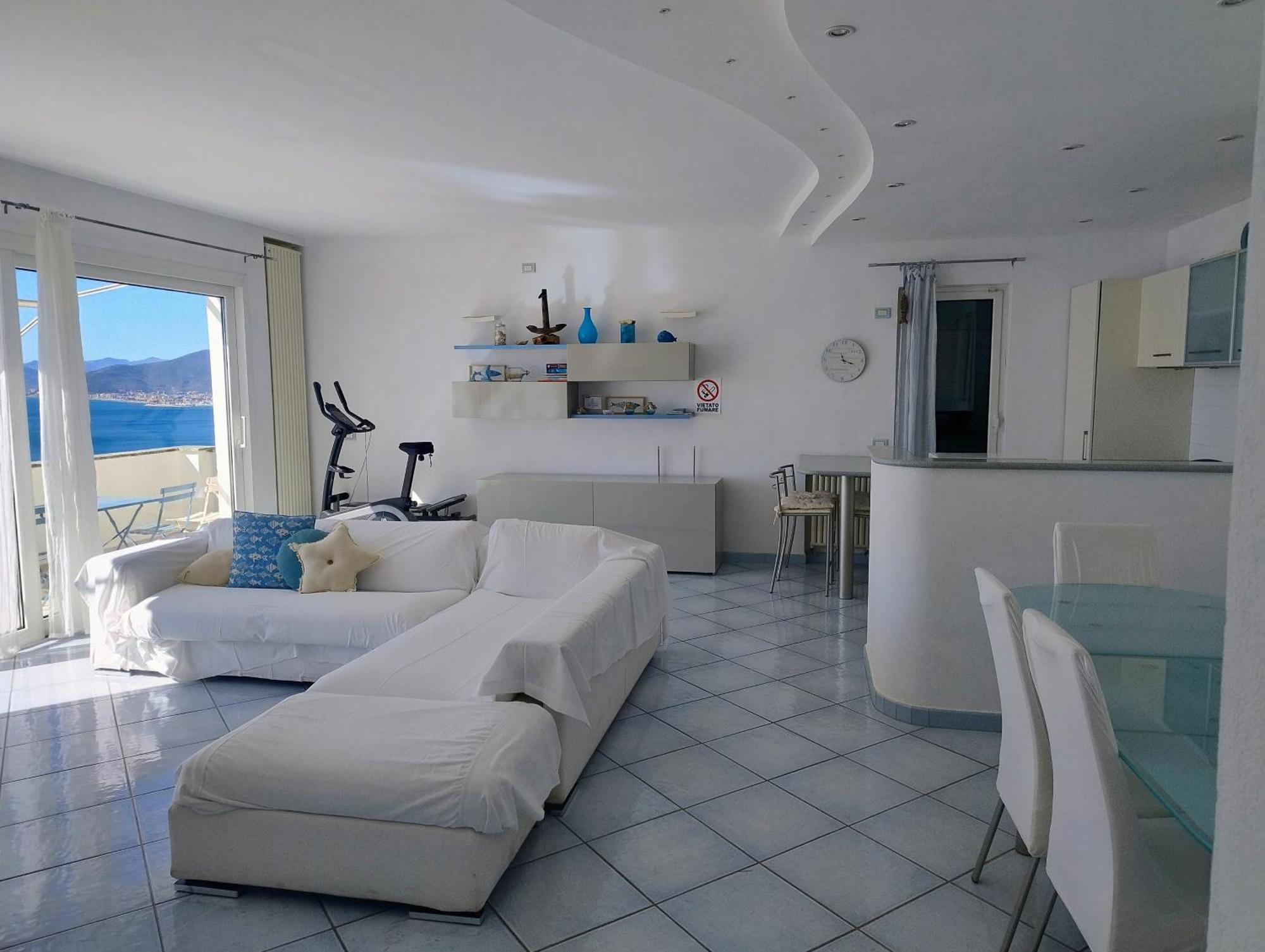 בורג'ו ורצי Villa Ischia Attico Sul Mare A Verezzi מראה חיצוני תמונה